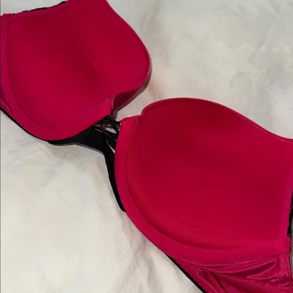 Victoria’s Secret Very Sexy Push-Up Bra - Picture 5 of 5